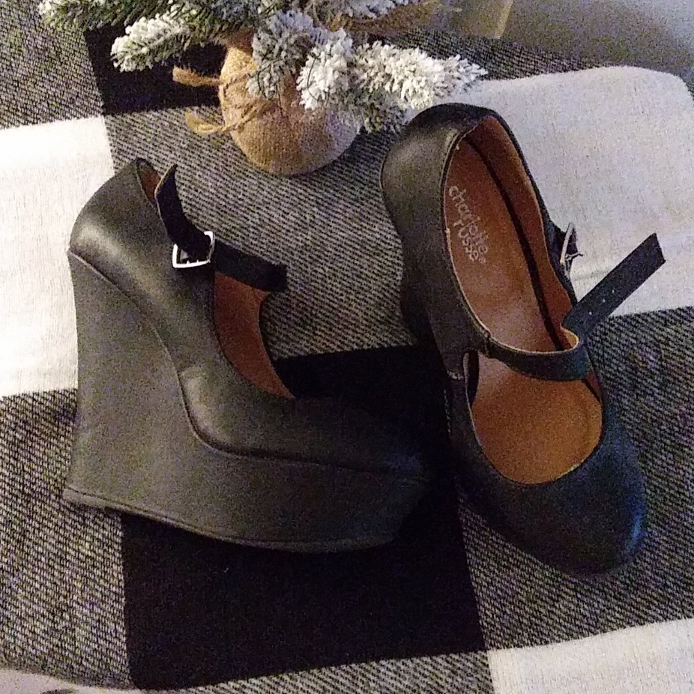 Shoes - Picture 2 of 2